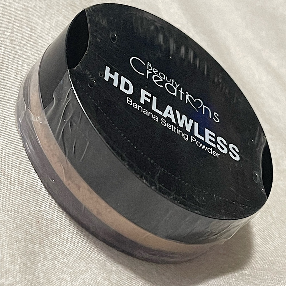 HD FLAWLESS Banana Setting Powder By BEAUTY CREATIONS